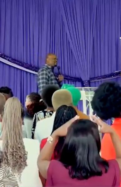 Experience the presence of God in our corporate worship